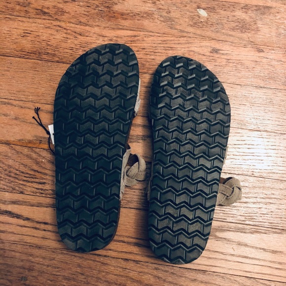 Sandals - Picture 4 of 4